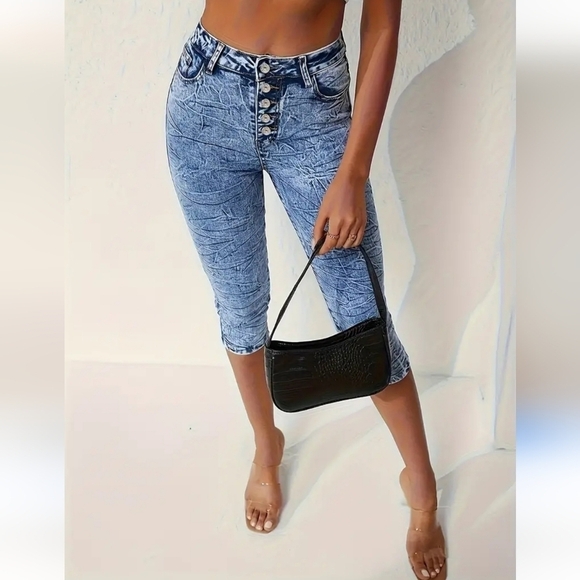 Plain Stretchy Capri Washed Blue Jean Cropped, sz XL - Picture 1 of 6